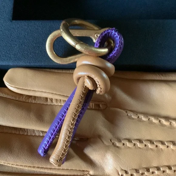 Zara SPECIAL EDITION LEATHER GLOVES AND KEY FOB SET